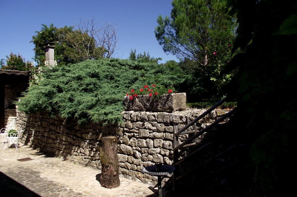 Holiday home Les Pierrottes *